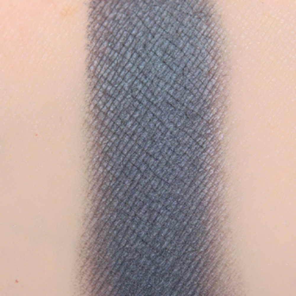 Nightmare Before Christmas Eyeshadow Palette NIB - Picture 9 of 16